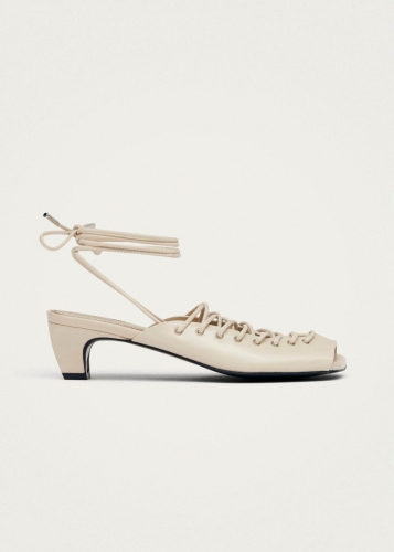 Alohas Damen-Sandalen "Angelica" aus cremefarbenem Leder Alohas Damen-Sandalen "Angelica" aus cremefarbenem Leder