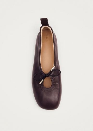 Alohas Damen-Ballerinas "Rosalind" aus braunem Leder Alohas Damen-Ballerinas "Rosalind" aus braunem Leder