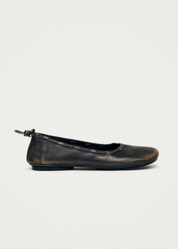 Alohas Damen-Ballerinas "Gill" aus gebürstetem braunem Leder Alohas Damen-Ballerinas "Gill" aus gebürstetem braunem Leder