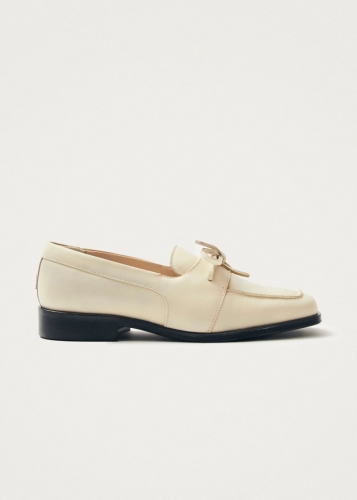 Alohas Damen-Loafer aus cremefarbenem Leder - Modell "Amour" Alohas Damen-Loafer aus cremefarbenem Leder - Modell "Amour"