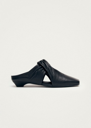 Alohas Damen-Mules "Blau" aus schwarzem Leder
