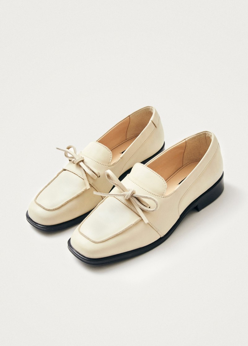 Alohas Damen-Loafer aus cremefarbenem Leder - Modell