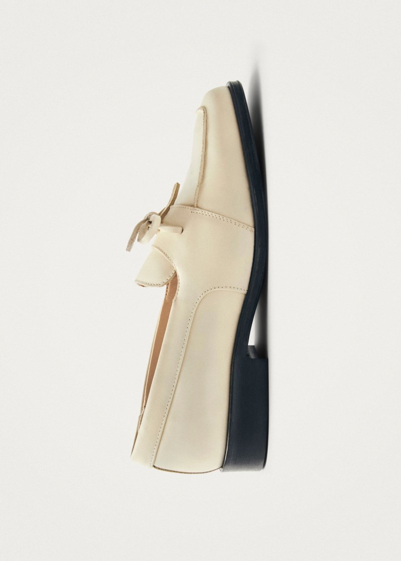 Alohas Damen-Loafer aus cremefarbenem Leder - Modell