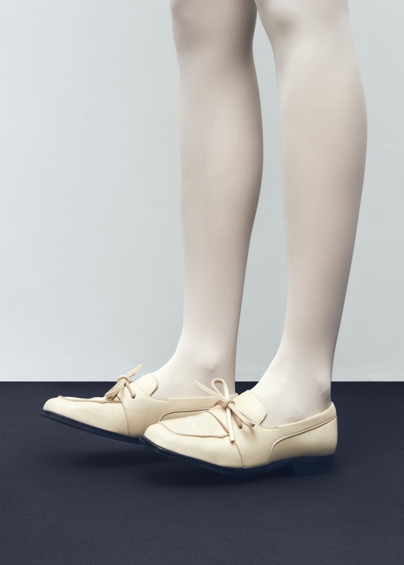 Alohas Damen-Loafer aus cremefarbenem Leder - Modell