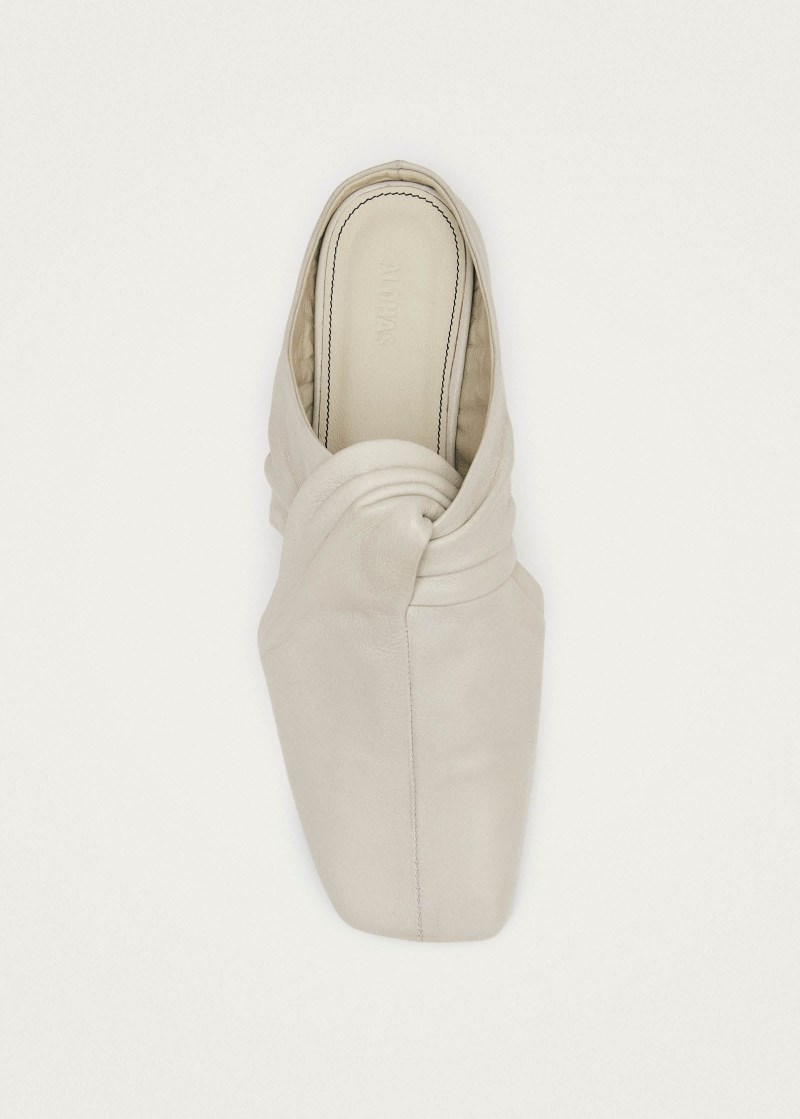 Alohas Damen-Mules aus Leder - Farbe: Creme (Blau)