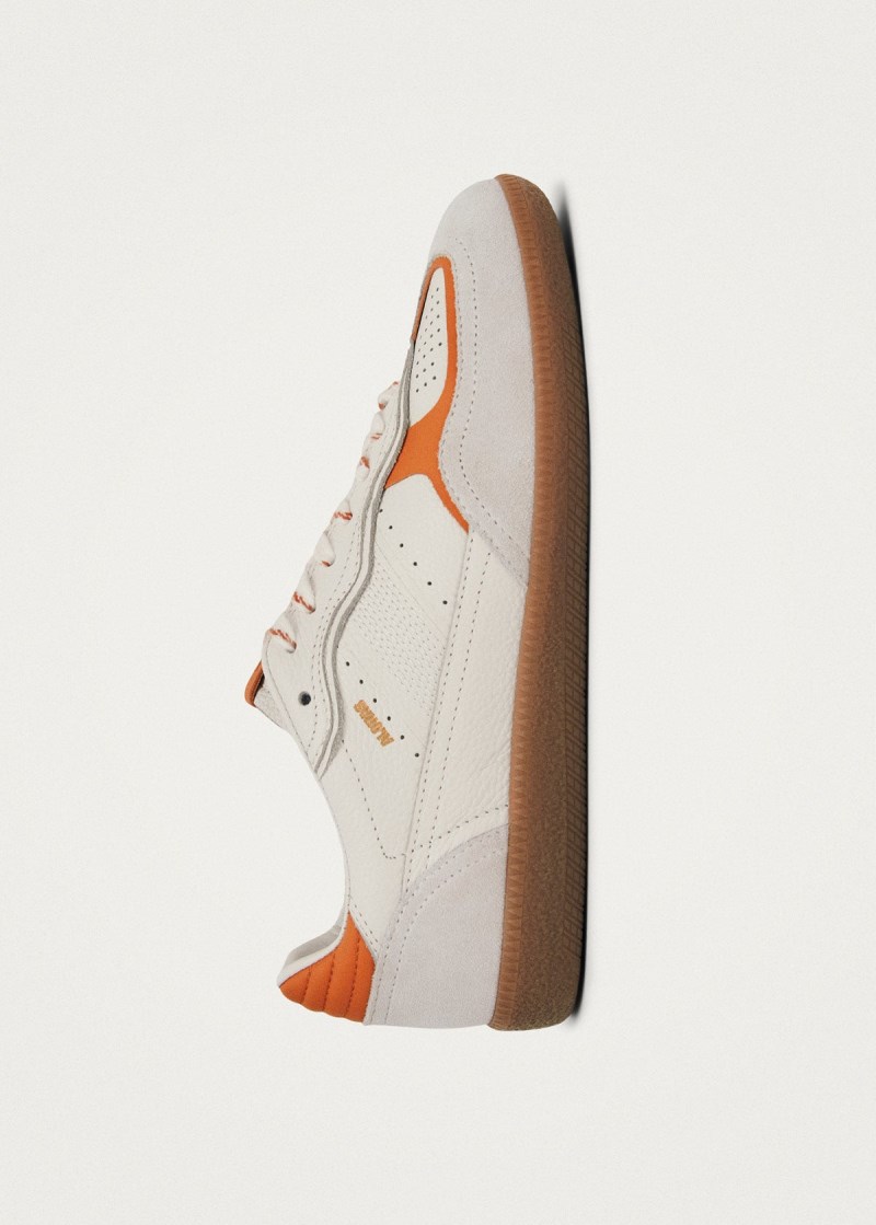 Alohas Herren-Sneaker Tb.490 in Weiß und Orange mit genarbter Lederoptik